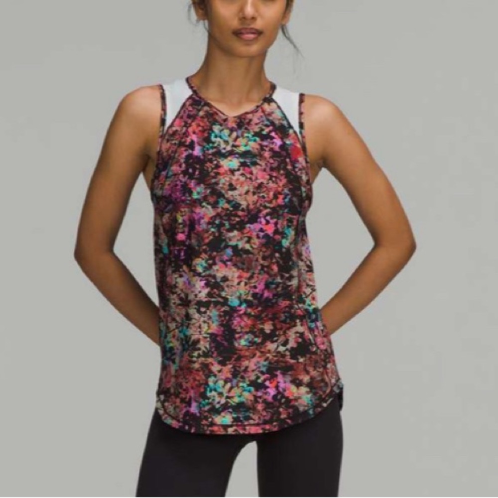 Lululemon Sculpt Tank Top
Stencil Blossom Red Multi Size 10